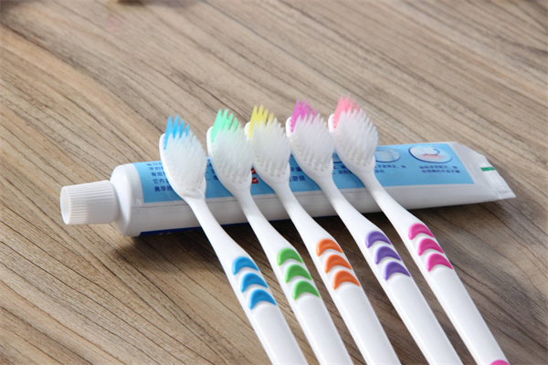 牙刷的对色观察，选购哪种标准光源箱？