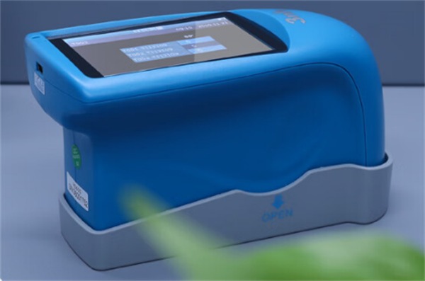 标准规范：陶瓷光泽度仪的测定方法